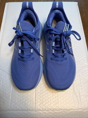 Asics Gem Nimbus 26 Running Shoes with Lime Accents WORN ONCE. Like new